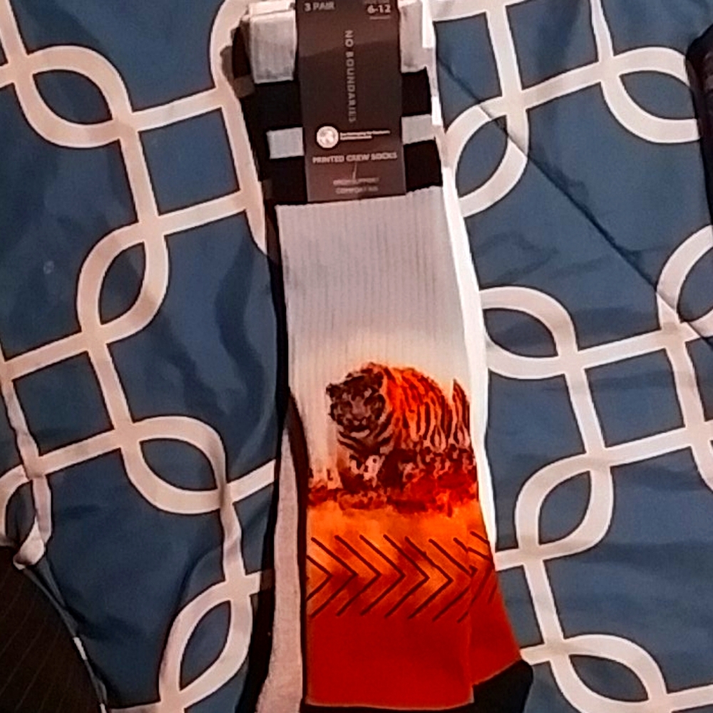 Printed crew socks